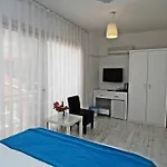 Larimar Boutique Pensión Çeşme