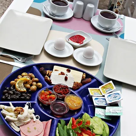 拉丽玛尔精品酒店 3*