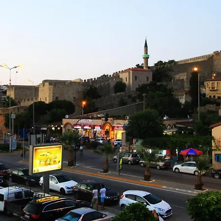 招待所 拉丽玛尔精品酒店