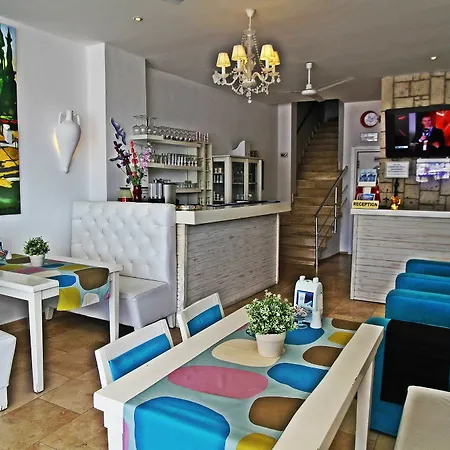 Pensionat Larimar Boutique 3*
